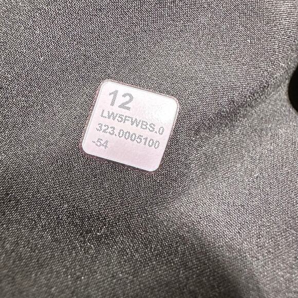 Lululemon Utilitech Relaxed Mid Rise Trouser 7/8 Black Women's Size 12 EUC - Picture 7 of 10